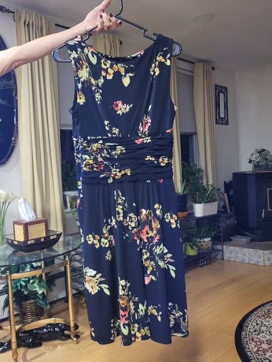 Black Floral Dress Jones NY Size 6 - Picture 2 of 5